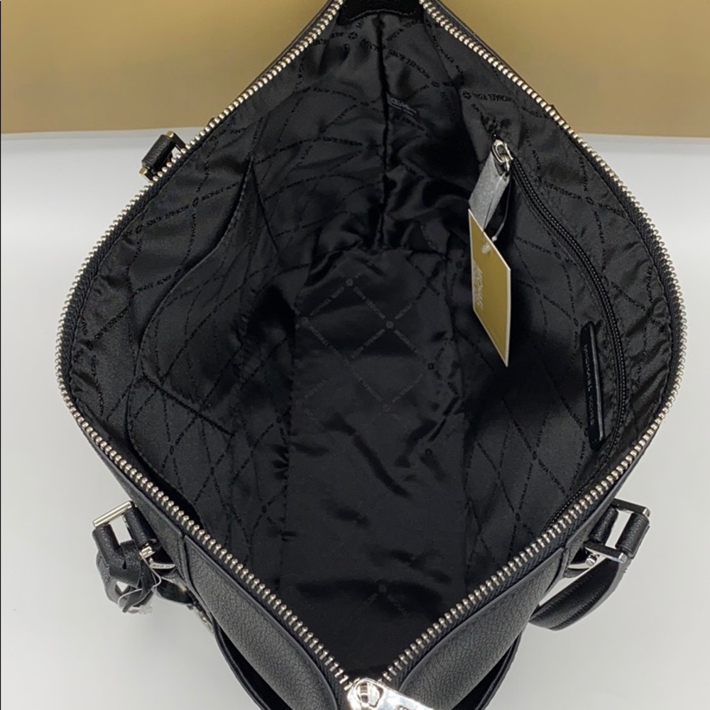 MICHAEL KORS CHARLOTTE LARGE TOP ZIP TOTE BLACK - Picture 11 of 16